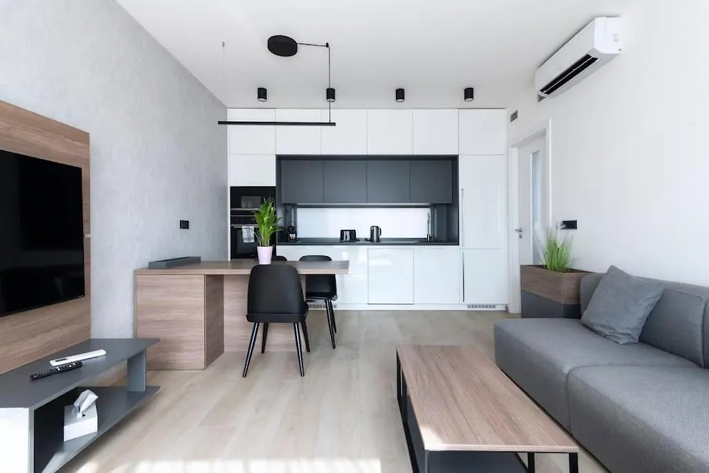 Apartment Spacious Top Floor Flat, Air Conditioning, Free Parking, 200Mb Wifi Prague Czech Republic