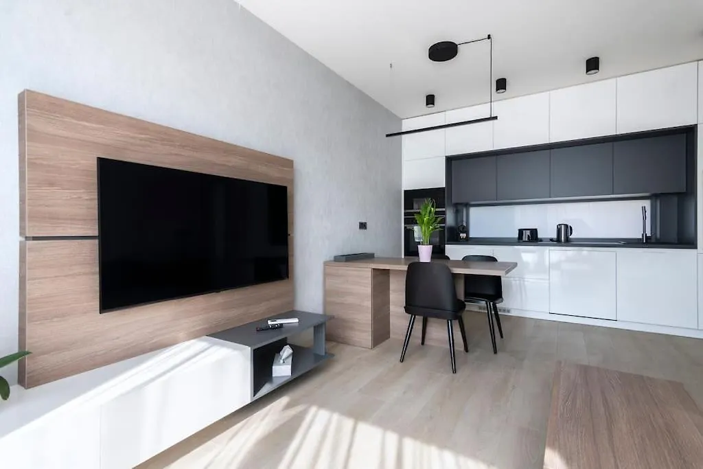 Apartment Spacious Top Floor Flat, Air Conditioning, Free Parking, 200Mb Wifi Prague